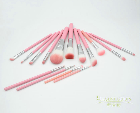 化妝刷能用美妝蛋清洗液洗嗎？