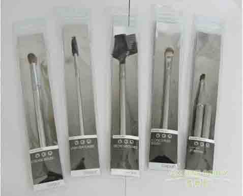 眼影刷都有哪些分類？