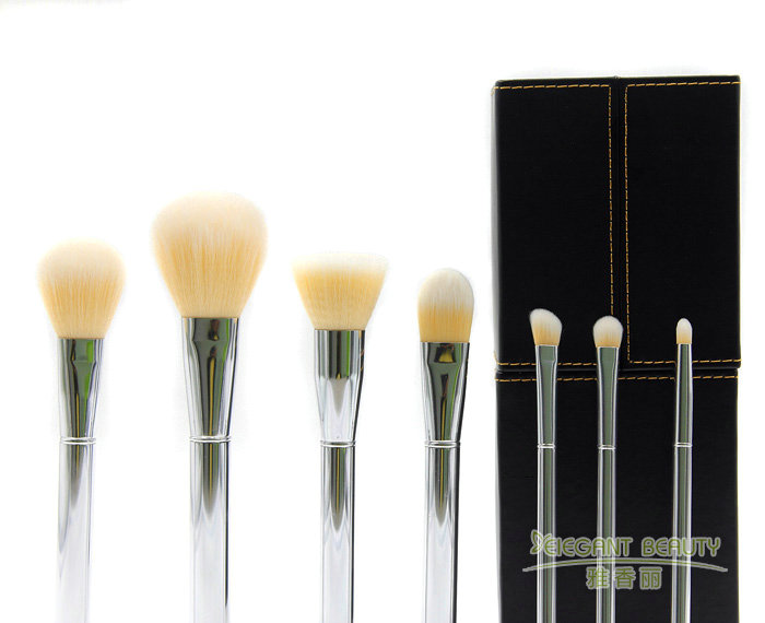 化妝刷定制的價格解析：定制刷具到底值不值得？