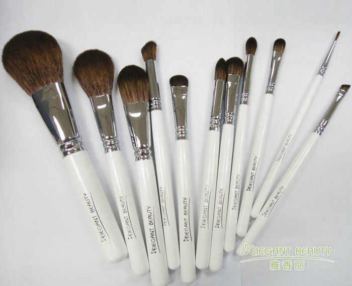 化妝刷定制的“專業(yè)級服務(wù)”：化妝師都在用的定制刷具品牌